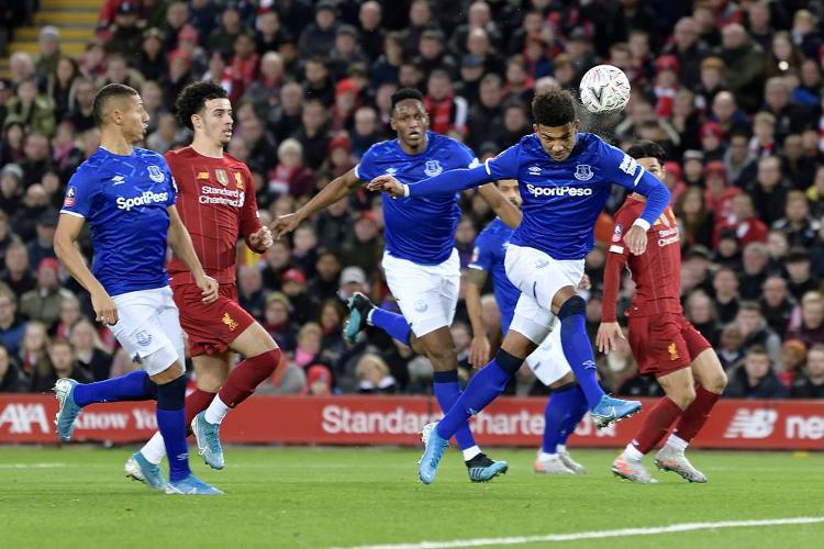 迪洛伦佐：德布劳内是笔重要的引援，他刚来时我们都很好奇他