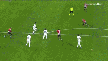 加里·内维尔：切尔西中轴线不够硬，距离赢得英超还很远